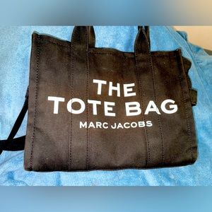 Authentic Marc Jacobs  “The Tote Bag” collection Sm